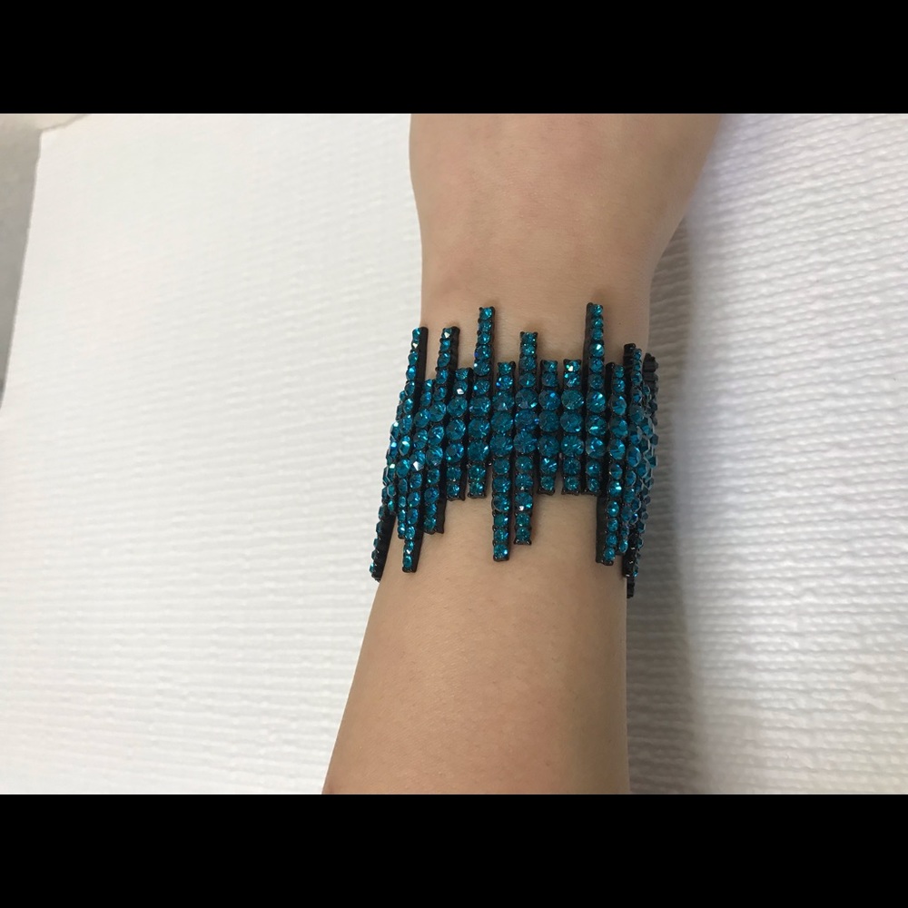 Teal Rhinestone Bracelet with Black Accent setting - Picture 4 of 4